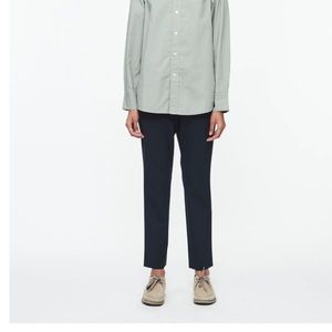 6397 Slim Pull On Navy Pant. Size Large